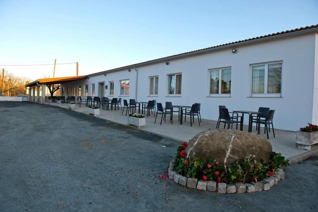 Hotel La Puerta De Arzua Luaran gambar